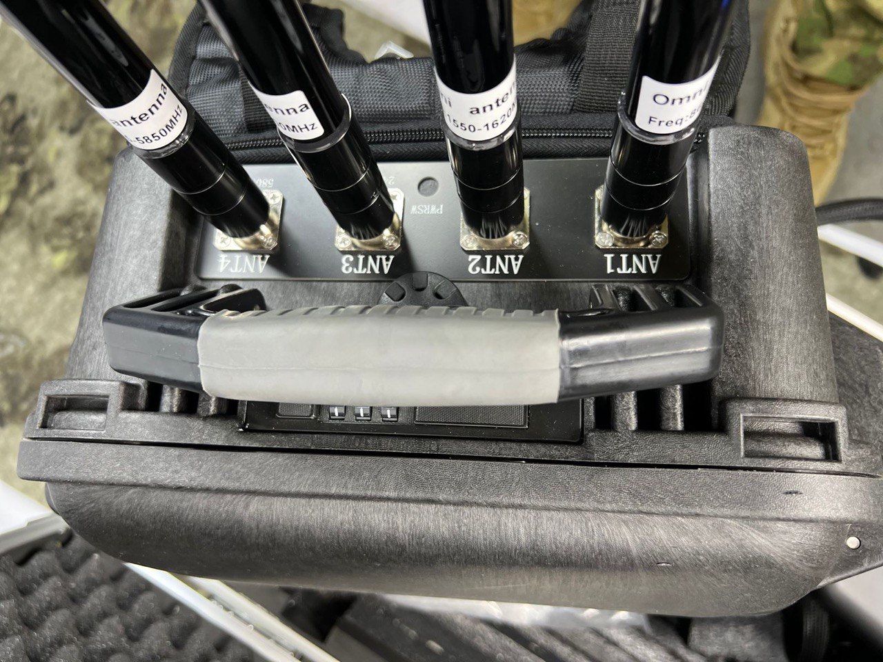 Рюкзак подавитель дронов  4 канала и 6 каналов