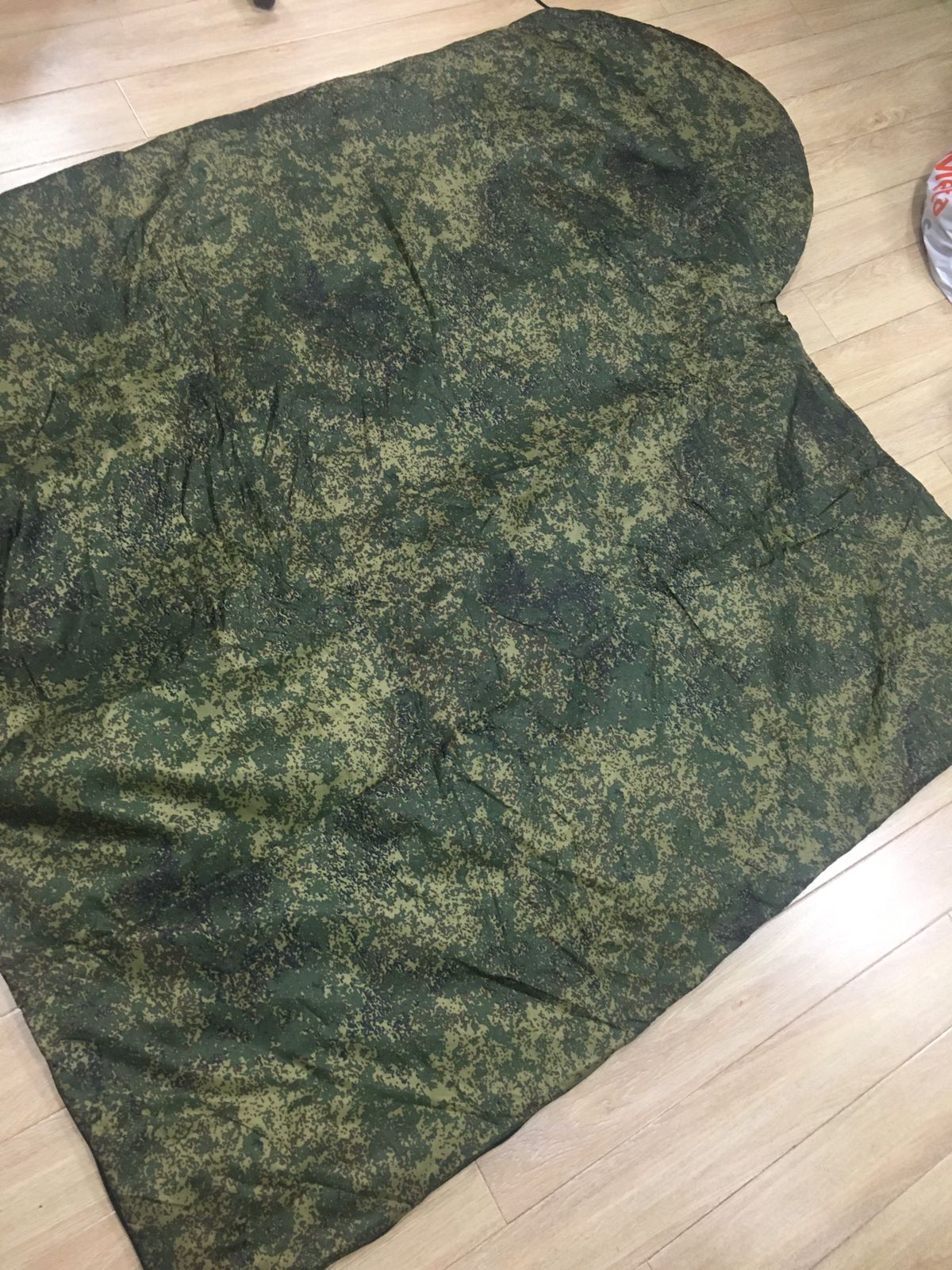 Армейский спальный мешок с капюшоном со стяжкой на 2-х фиксаторах