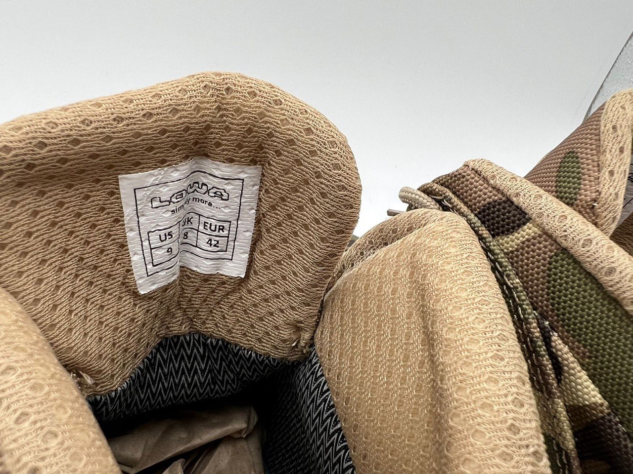 Тактические треккинговые ботинки LOWA